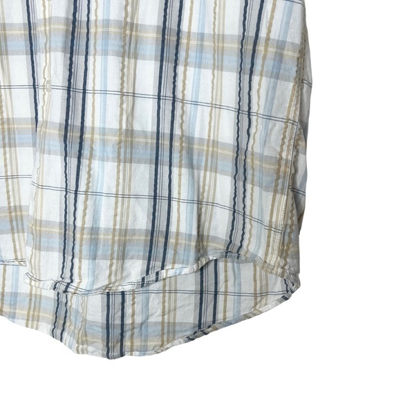 Van Heusen Seersucker Plaid Short Sleeve Button Down shirt - Picture 4 of 6